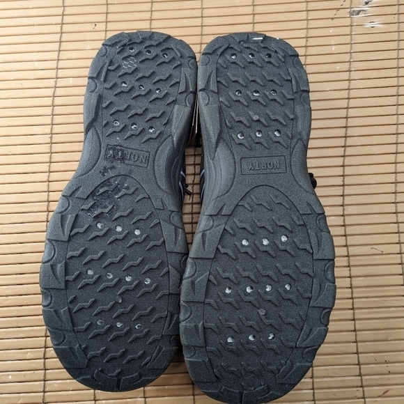 Norty unisex sz 10 water, Fisherman, beach, drainage shoes. New with tags. 310pm - Picture 13 of 13